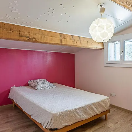 4 Bedroom Pet Friendly In Holiday home Clapiers